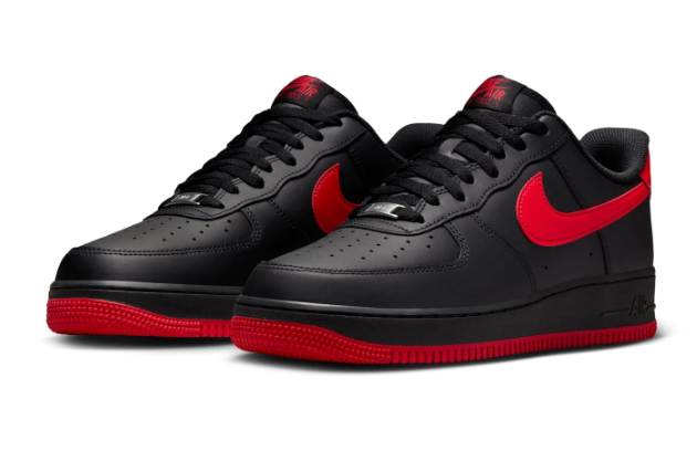 Nike Air Force 1 Low '07 'Bred' Men's Sneakers (114)