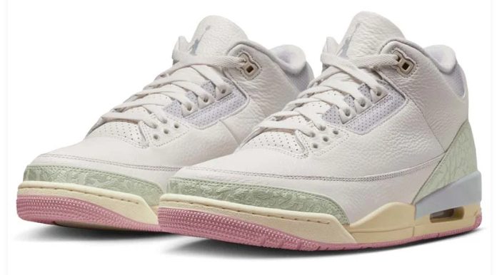 Air Jordan 3 Retro OG 'Spring Is In The Air' Sneakers - Sail / Jade Aura
