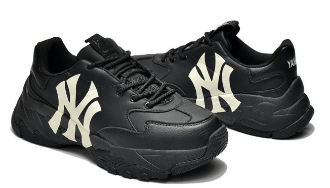 MLB Big Ball x Chunky New York Yankees Sneakers – Black / White