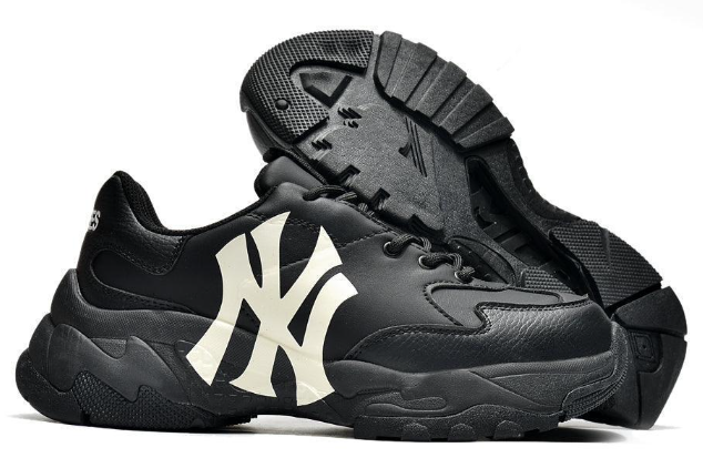 MLB Big Ball x Chunky New York Yankees Sneakers – Black / White