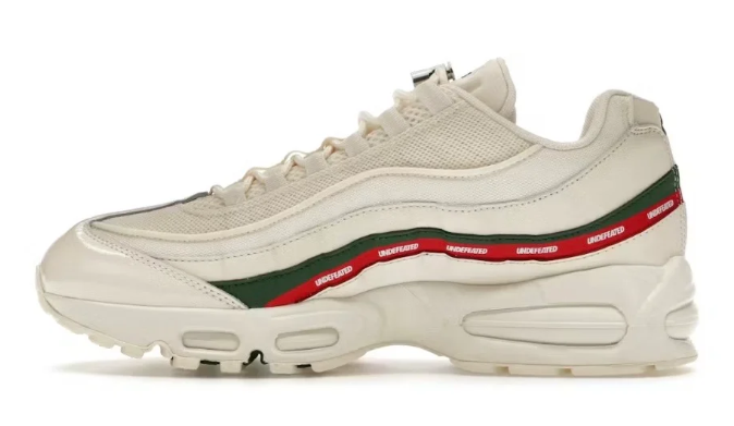 UNDEFEATED x Nike Air Max 95 SP 'Sail' Sneakers (180)