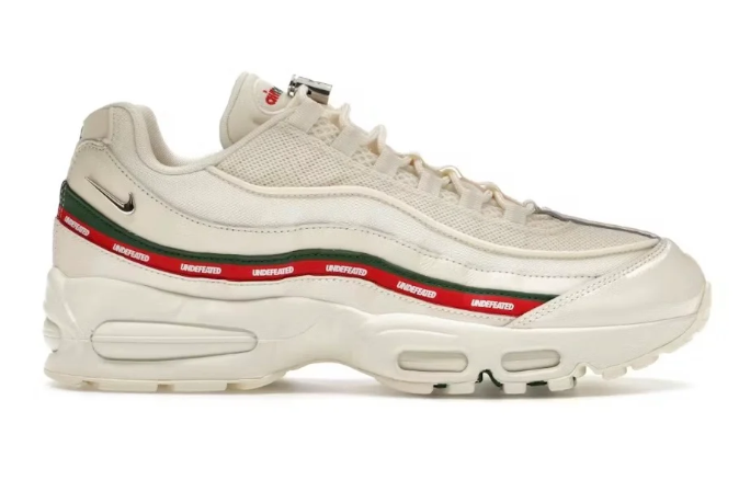 UNDEFEATED x Nike Air Max 95 SP 'Sail' Sneakers (180)