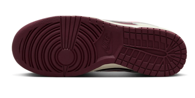 Nike Dunk Low Premium Sneakers – Valentine’s Day 2023