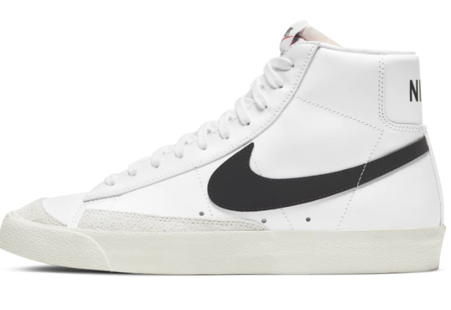 Nike Blazer Mid ’77 Vintage Sneakers – White / Black