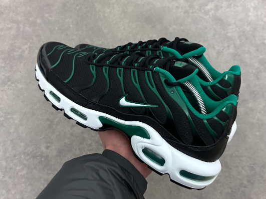 Nike Air Max Plus TN 'Black/Green Malachite' Sneakers (238)