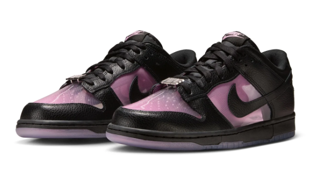 Nike Dunk Low Retro Premium Sneakers – Black / Pink